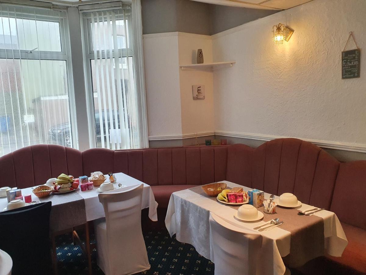 Iona Hotel Blackpool Esterno foto