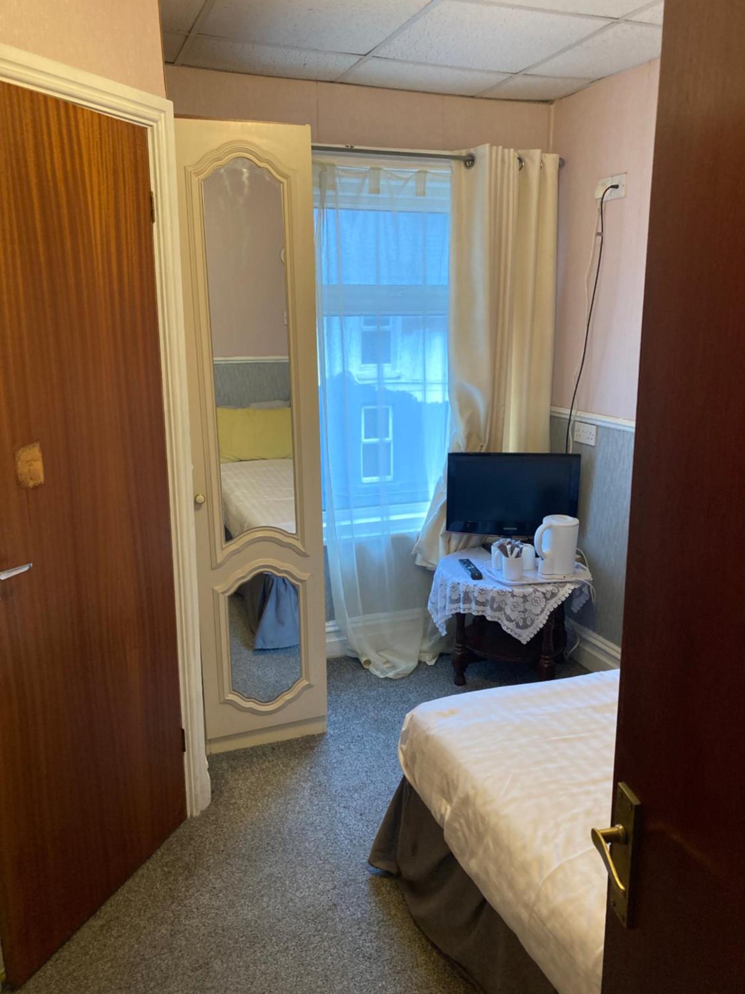 Iona Hotel Blackpool Esterno foto